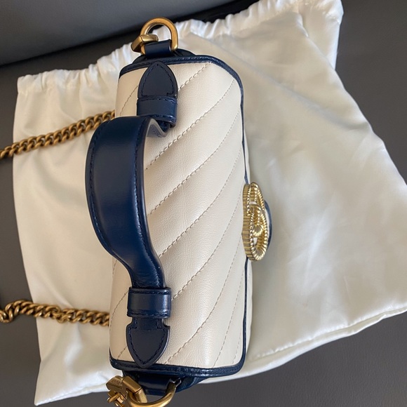 ❌SOLD❌Gucci Marmont Mini Top Handle - Picture 2 of 9